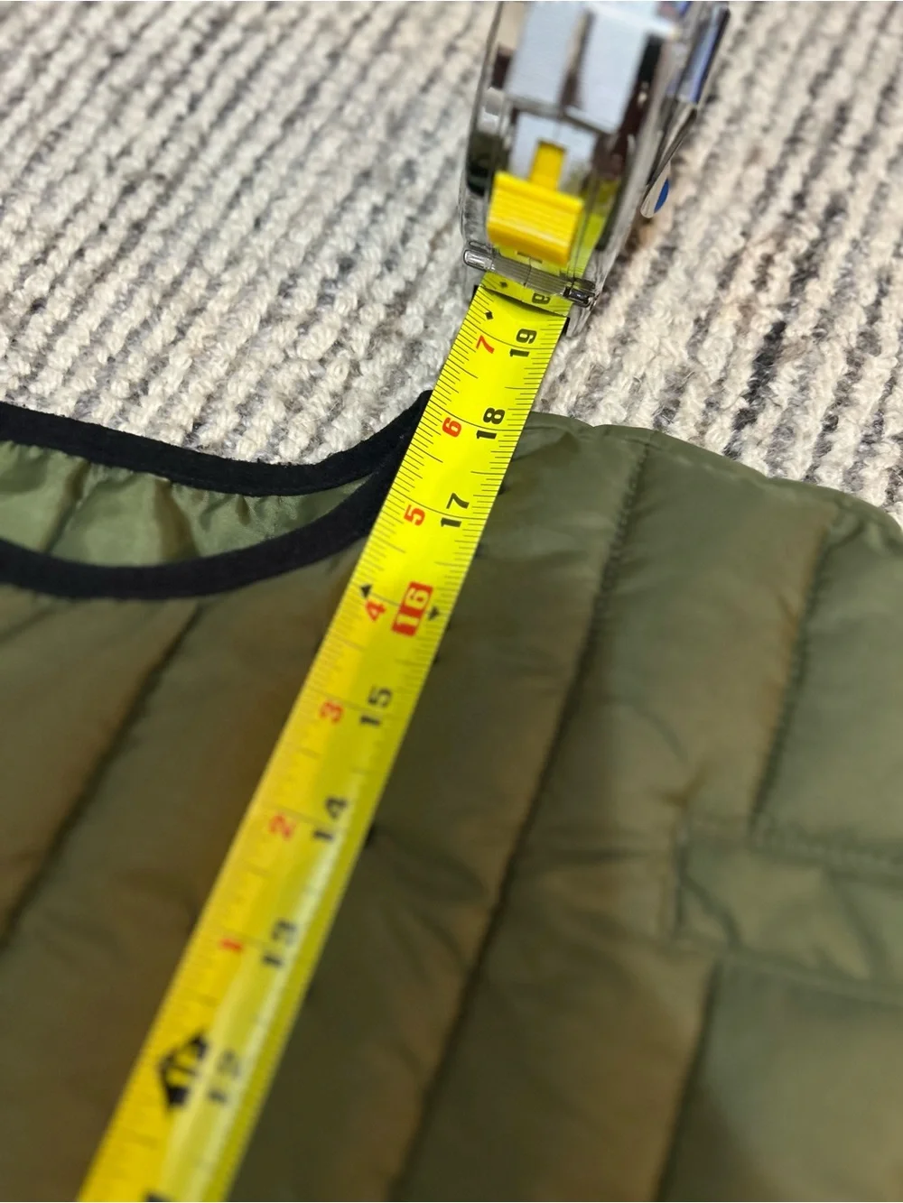 Aeropostale Remixed Down Mens Olive Green Quilted Puffer Vest Size XS